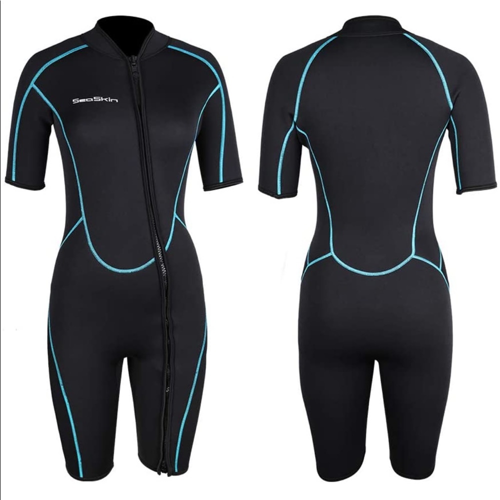 **NWT**. Ladies wetsuit.